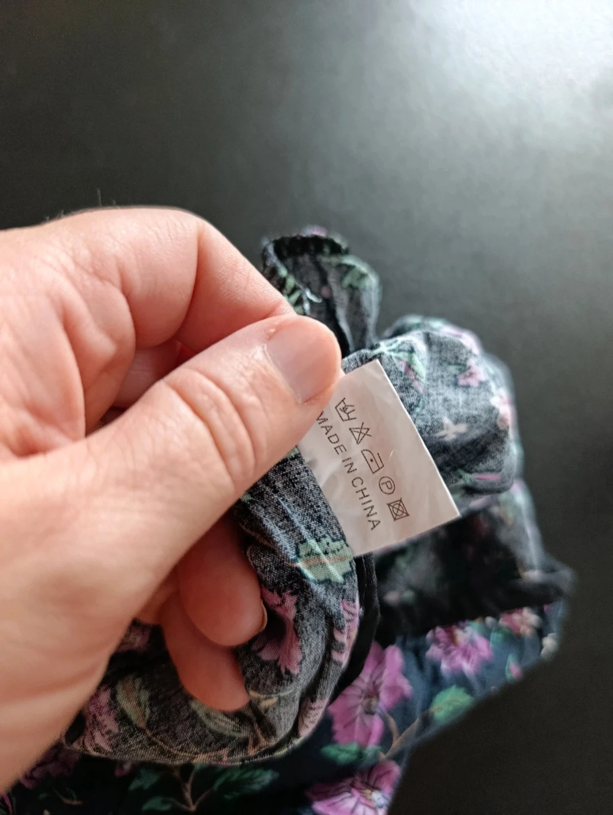 Falda fluida VITA mujer T40 – 100% viscosa – Estampado floral negro, rosa y verde – Cintura elástica – photo 8